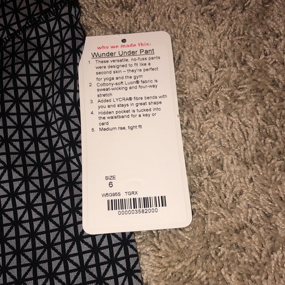 Lululemon NWT geometric print Wunder Under legging - Picture 2 of 5